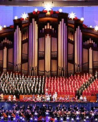 Mannheim Steamroller Christmas